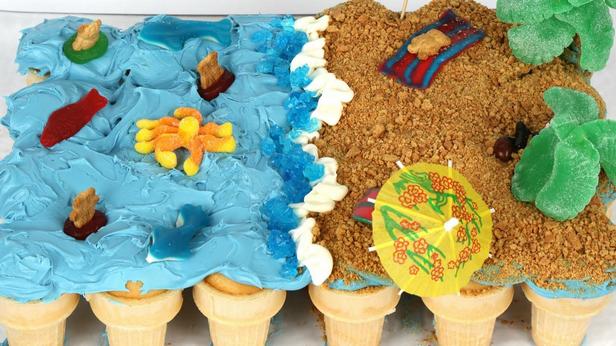 Отрывной торт из капкейков «Пляж» - «Сезонные блюда»