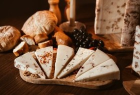 Мягкие, твердые, с плесенью: как разобраться в классификации сыров без скучной теории - «Кулинарные рецепты»