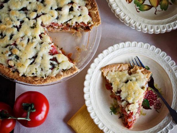 Открытый пирог с помидорами и сыром - «Закуски»