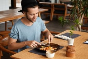 Меньше мяса, больше силы: почему бобовые — новый must-have для мужского здоровья - «Кулинарные рецепты»