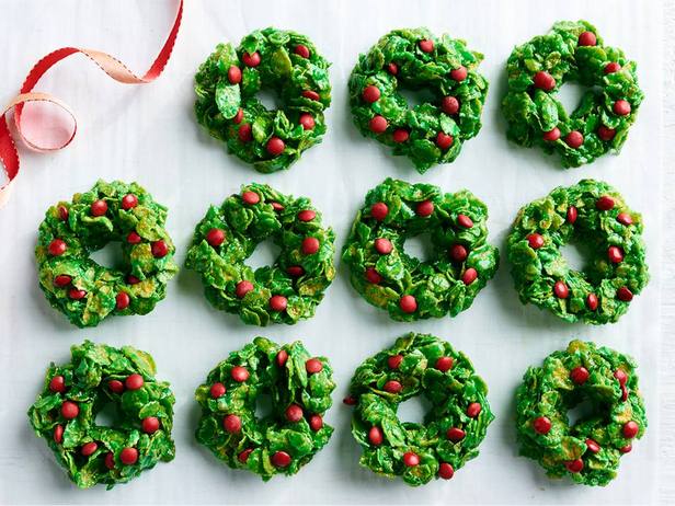 Сладкие снэки из кукурузных хлопьев «Рождественские венки» - «Праздничные рецепты»