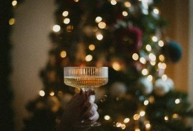 Что пить в новогоднюю ночь: список алкогольных и безалкогольных напитков - «Кулинарные рецепты»