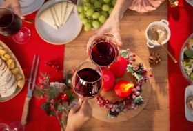 Плодовые вина: обзор изысканных вкусов для праздника - «Кулинарные рецепты»