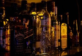 Крепкий алкоголь: что лучше пить чистым, а что — смешивать - «Кулинарные рецепты»