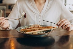 Не есть за 3 часа до сна — как это влияет на здоровье и метаболизм - «Кулинарные рецепты»