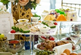 Как устроить шведский стол дома: 4 секрета отельного сервиса - «Кулинарные рецепты»